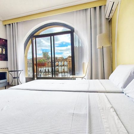 Hostal Martes Caceres Plaza Mayor - Tercer Piso Sin Ascensor Luaran gambar
