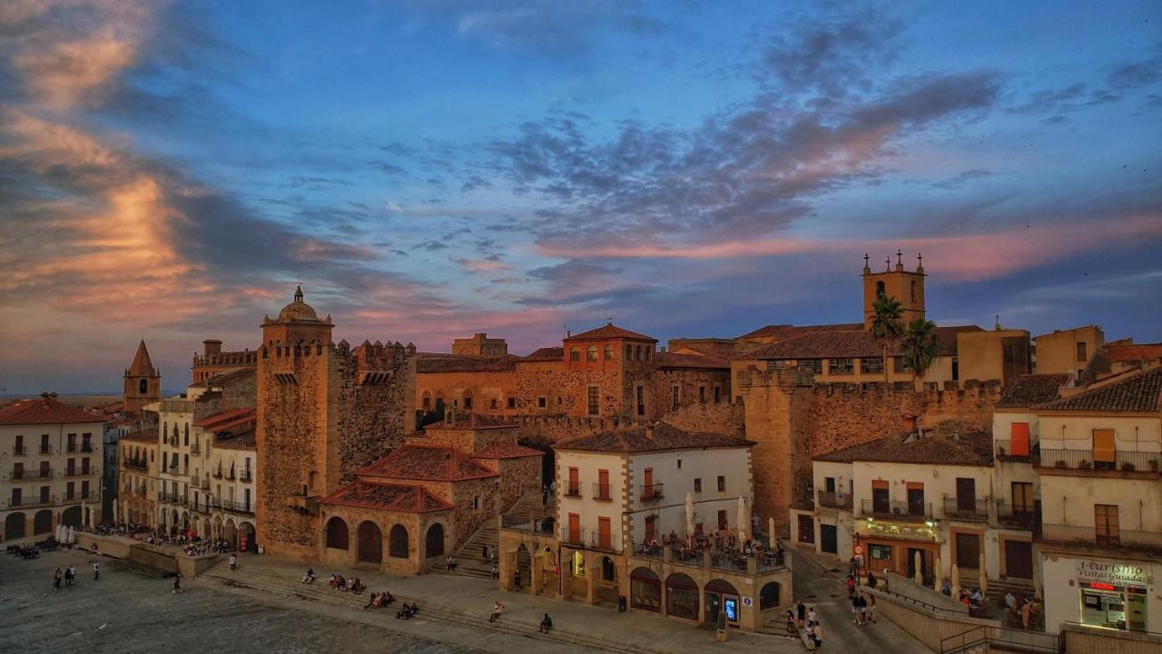 Hostal Martes Caceres Plaza Mayor - Tercer Piso Sin Ascensor Luaran gambar