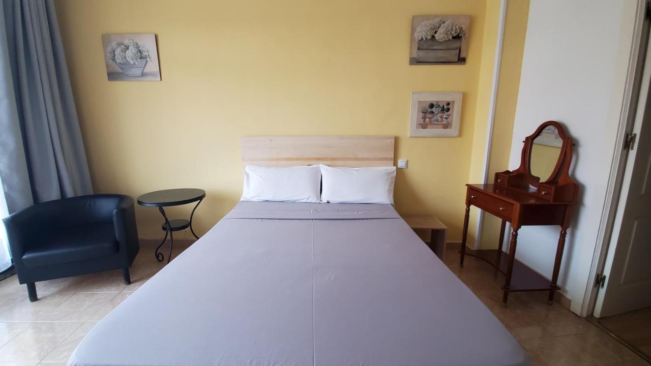 Hostal Martes Caceres Plaza Mayor - Tercer Piso Sin Ascensor Luaran gambar